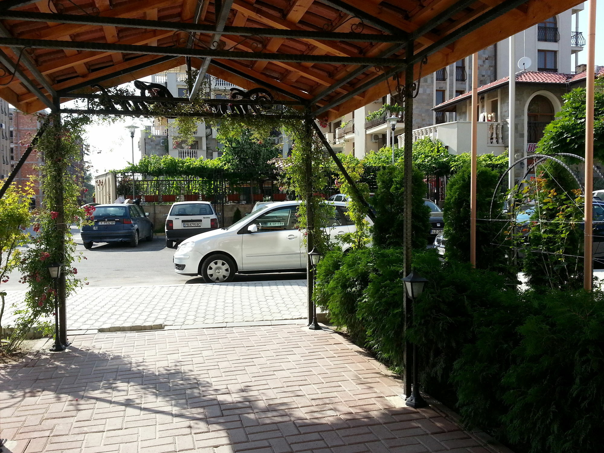 Menada Dawn Park Apartment Sunny Beach Exterior photo